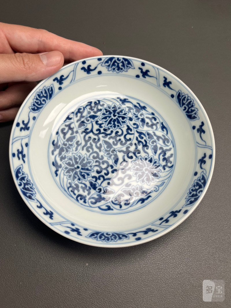 清同治  青花缠枝莲纹盘 - 图3